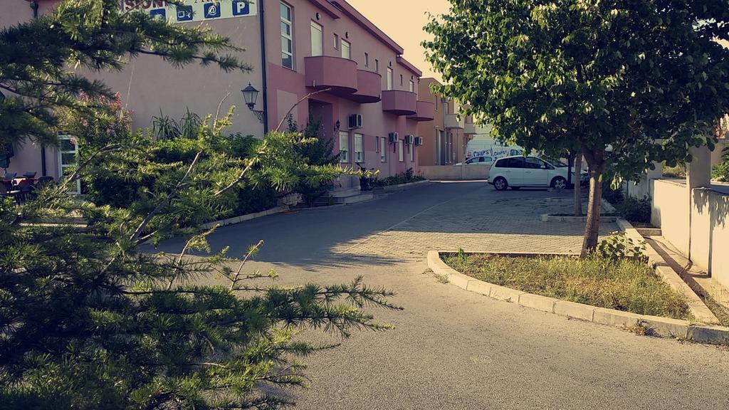 Motel Aura Gnojnice Exterior foto